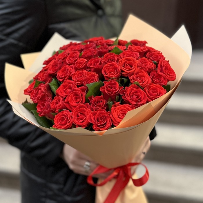 51 красная роза Эль Торо (El Toro Medium)